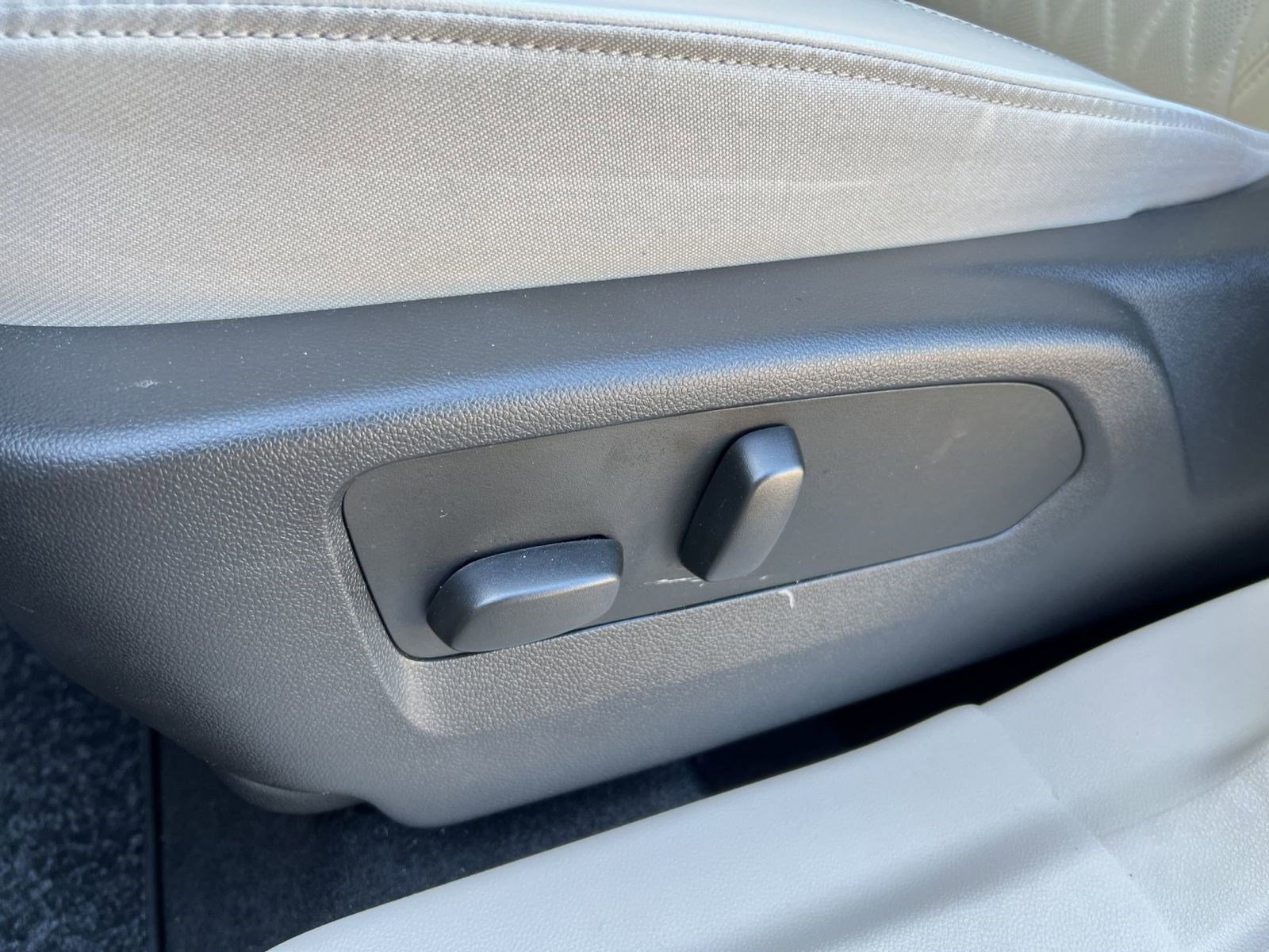 Certified 2023 Buick Envision Avenir image 14