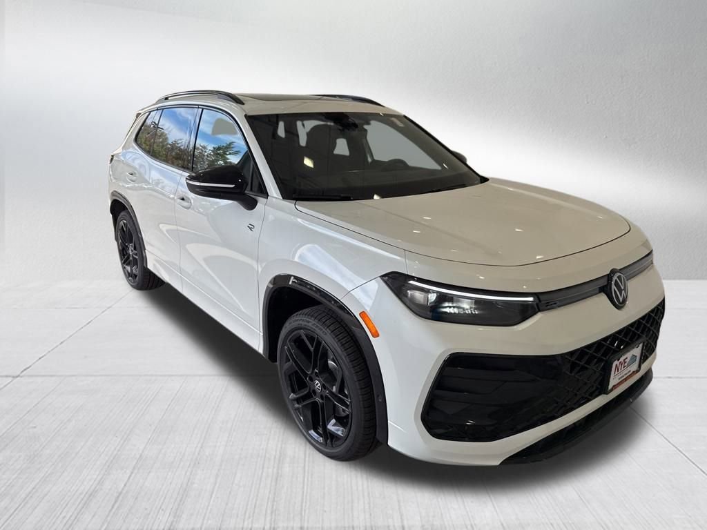 New 2025 Volkswagen Tiguan SE R-Line image 7
