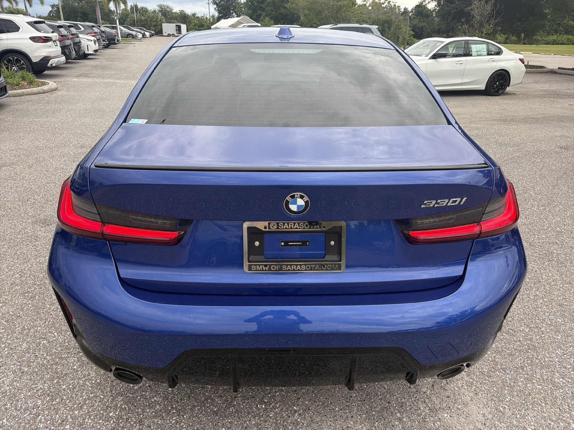 New 2026 BMW 330i Sedan w/ M Sport Package RWD image 5