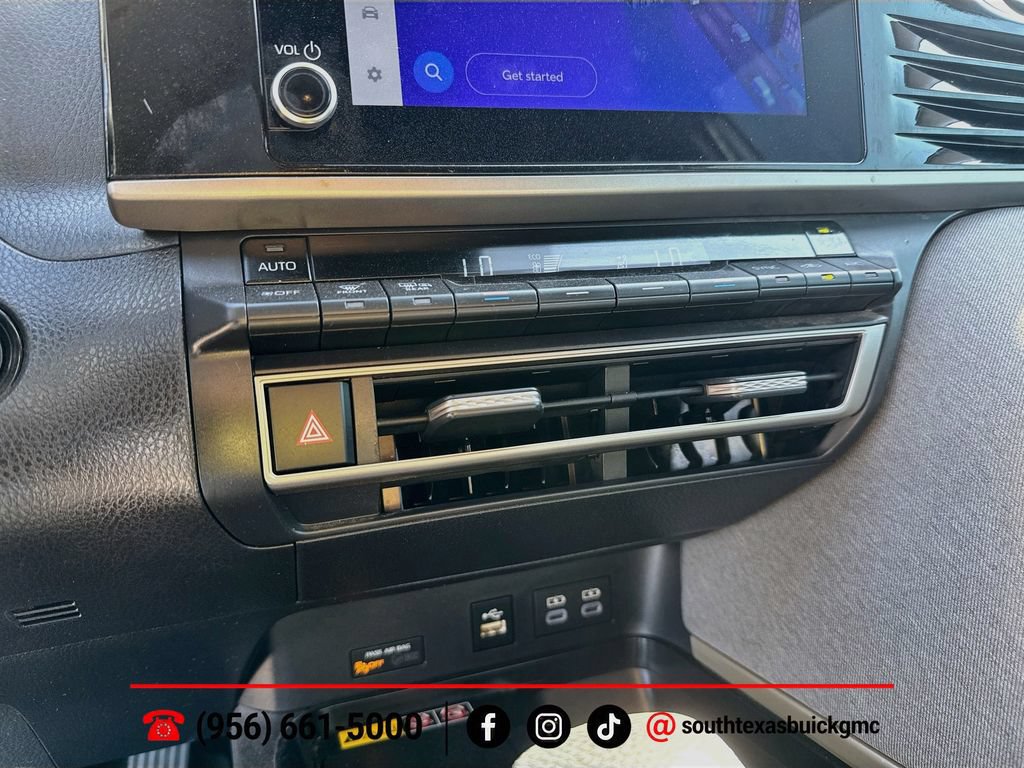 Used 2025 Toyota Camry LE w/ Convenience Package FWD image 18