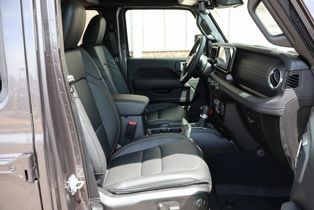 New 2025 Jeep Wrangler Sahara image 49