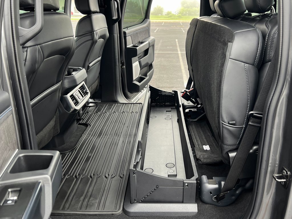 Used 2025 Ford F250 Platinum image 21