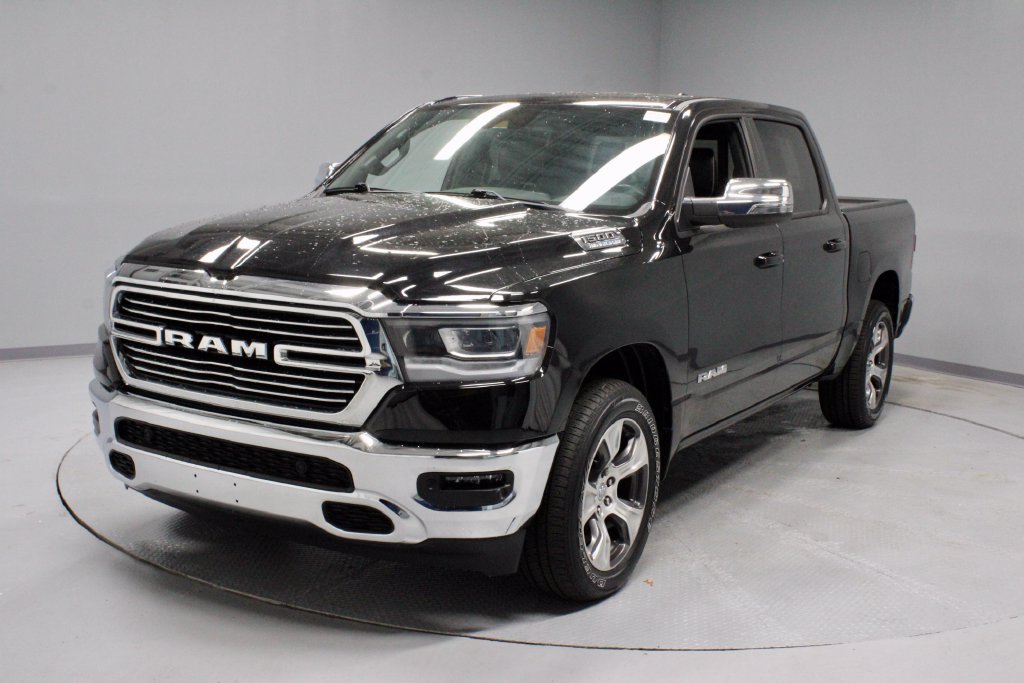 Used 2023 RAM 1500 Laramie AWD/4WD image 6
