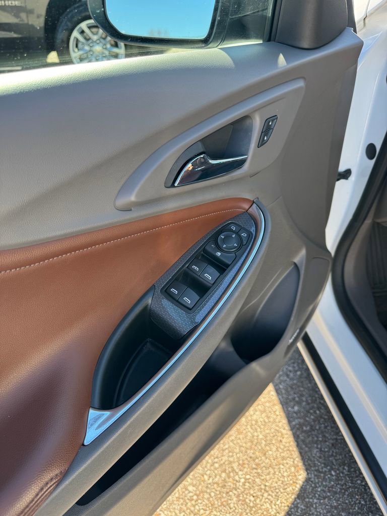 Used 2018 Chevrolet Malibu LT w/ Leather Package image 13