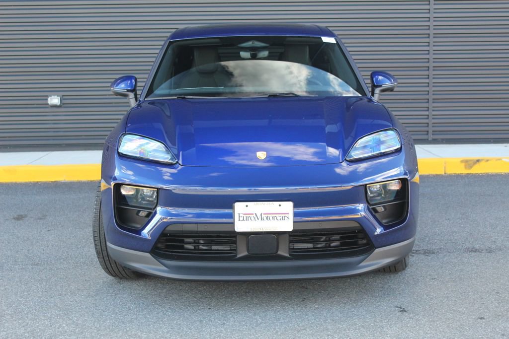 New 2026 Porsche Macan 4 Electric AWD/4WD image 11