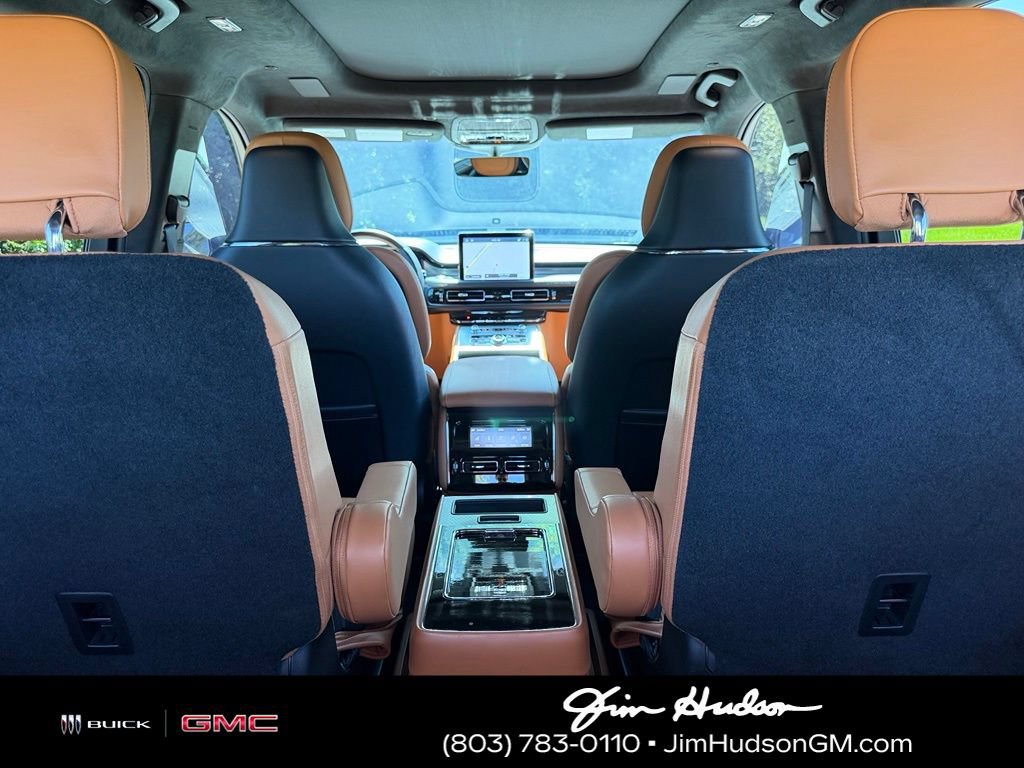 Used 2024 Lincoln Aviator Black Label w/ Dynamic Handling Package AWD/4WD image 17