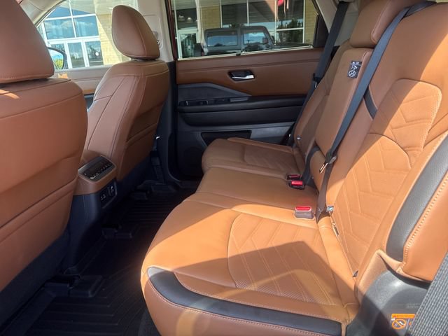 Used 2025 Nissan Pathfinder Platinum w/ Cargo Package FWD image 20