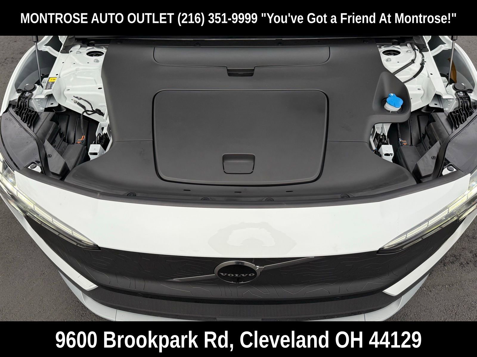 New 2026 Volvo EX30 Cross Country Ultra image 30