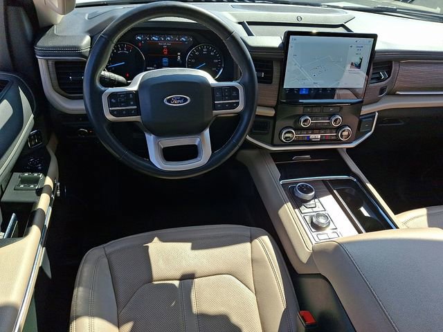 Used 2024 Ford Expedition Limited AWD/4WD image 12