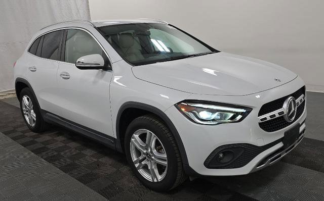 Used 2022 Mercedes-Benz GLA 250 4MATIC w/ Premium Package Lite image 3
