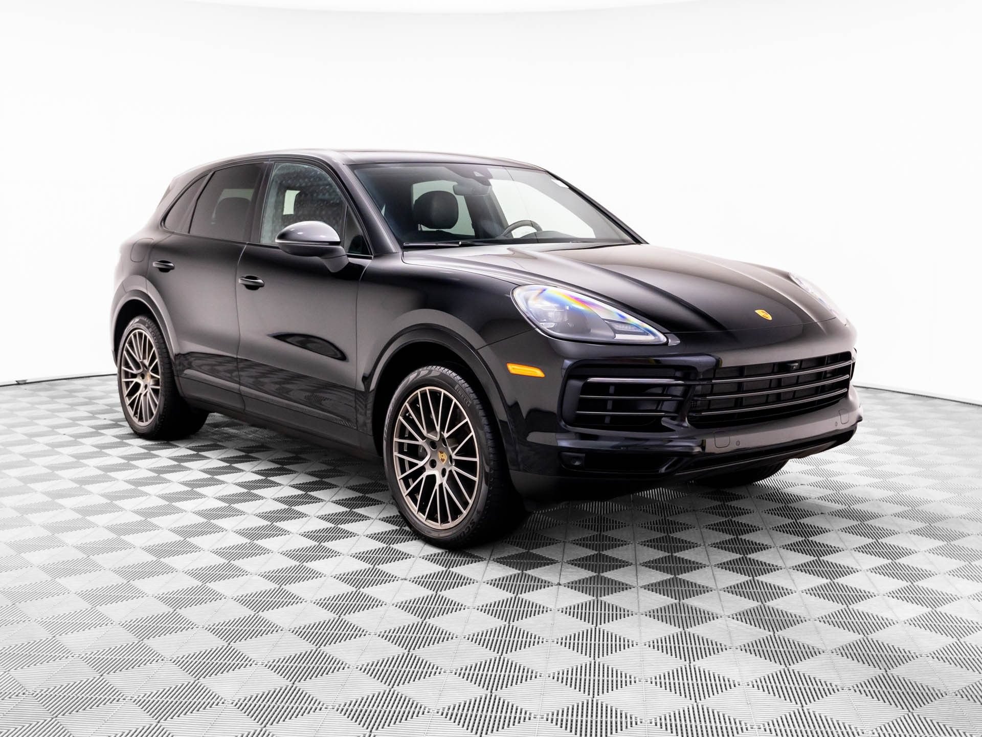 Certified 2023 Porsche Cayenne Platinum Edition AWD/4WD image 6