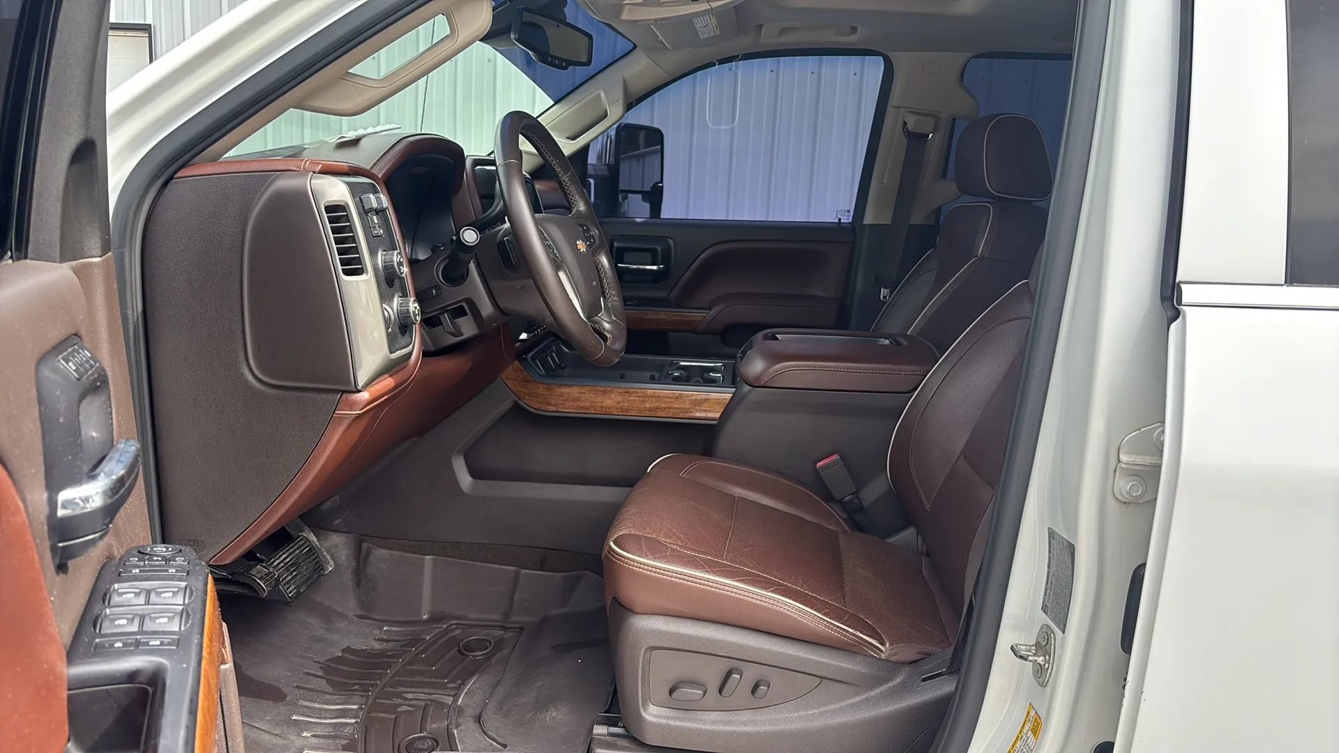 Used 2015 Chevrolet Silverado 3500 High Country w/ Duramax Plus Package AWD/4WD image 17
