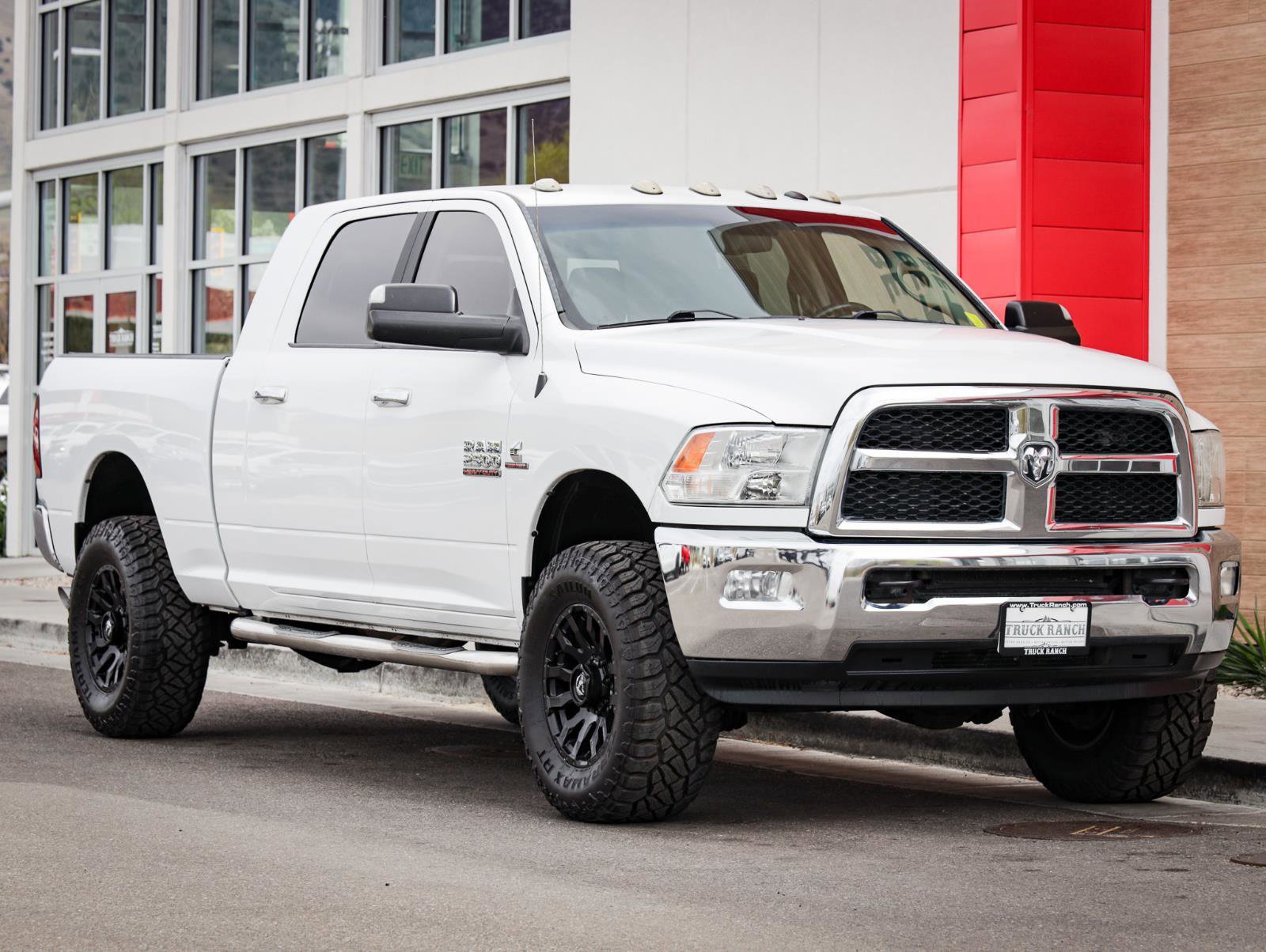 Used 2017 RAM 2500 SLT w/ Luxury Group AWD/4WD image 1