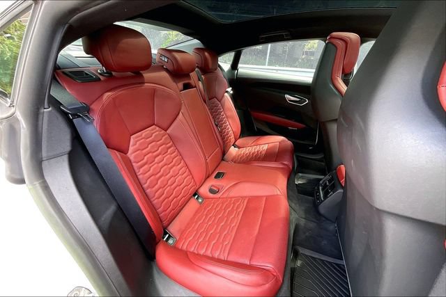 Certified 2023 Audi e-tron GT Premium Plus w/ Performance Package AWD/4WD image 27
