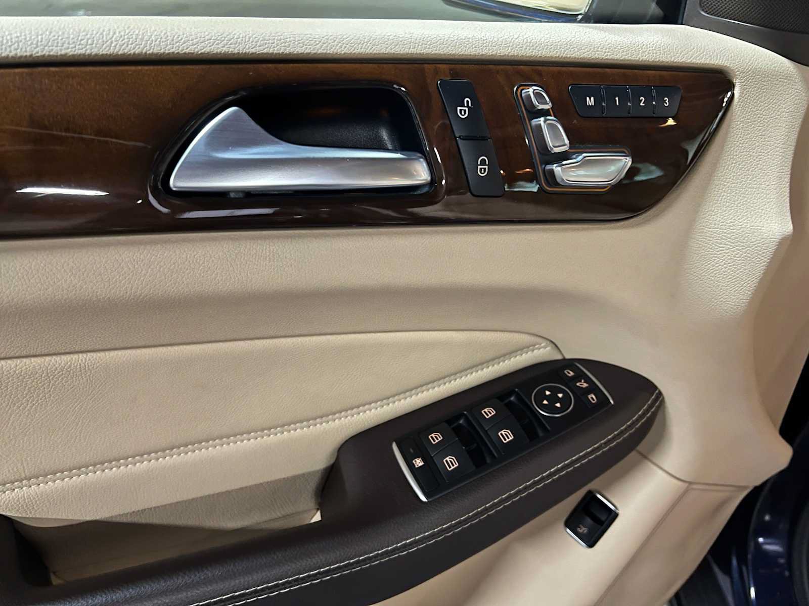 Certified 2016 Mercedes-Benz GLE 350 4MATIC image 22