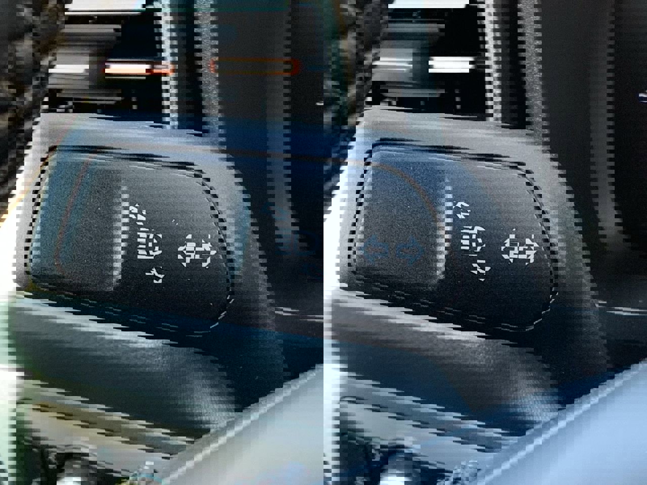 New 2025 Ford Maverick Lariat w/ 4K Tow Package image 31