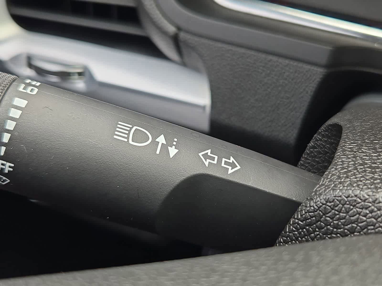 Used 2015 GMC Acadia SLT w/ Open Road Package FWD image 27