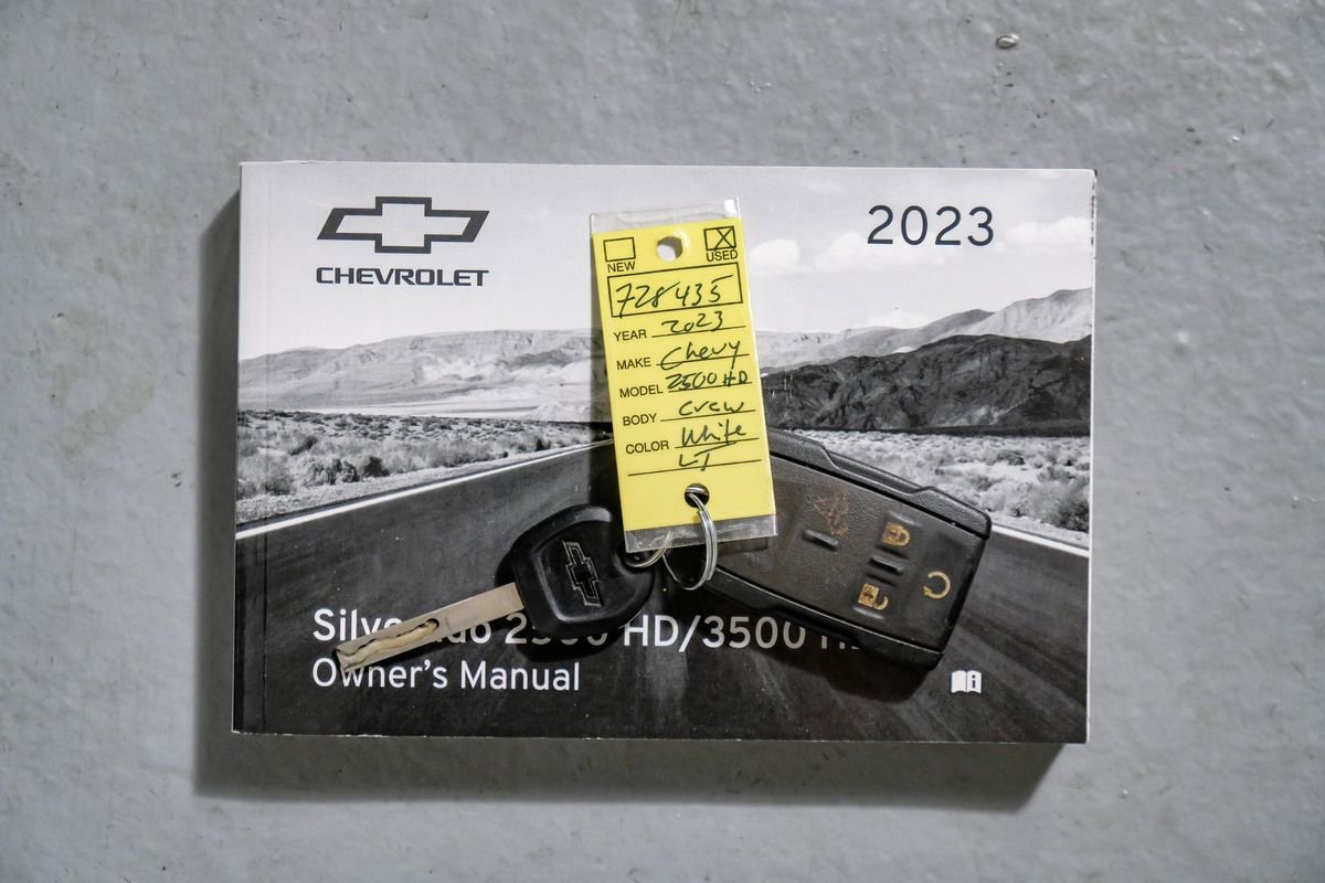 Used 2023 Chevrolet Silverado 2500 LT image 60