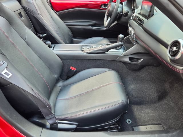 Used 2019 MAZDA MX-5 Miata RF Grand Touring RWD image 16