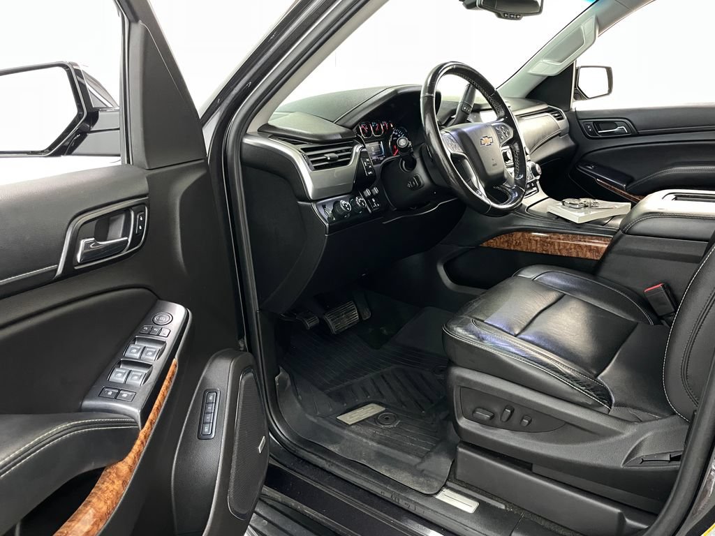 Used 2018 Chevrolet Tahoe Premier AWD/4WD image 30