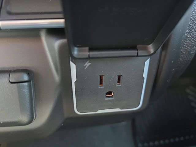 Used 2022 Chevrolet Silverado 1500 Custom image 33