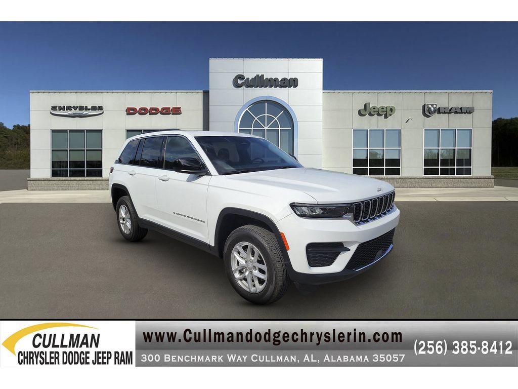 Used 2025 Jeep Grand Cherokee Laredo X AWD/4WD image 1