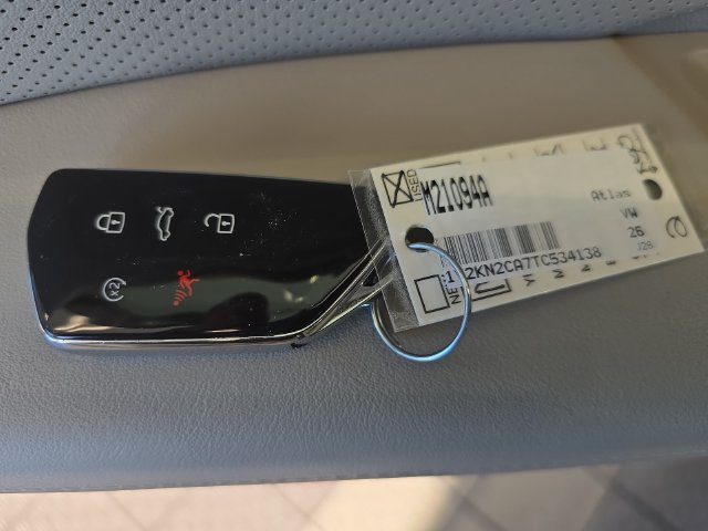 Used 2026 Volkswagen Atlas SE AWD/4WD image 32