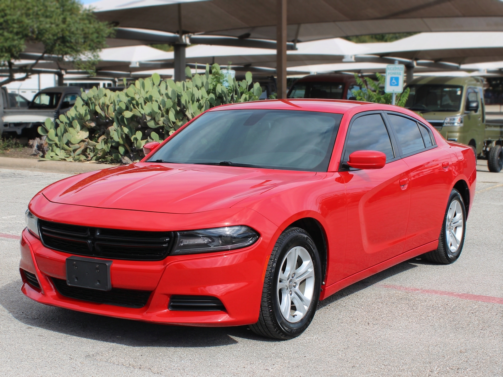 Used 2018 Dodge Charger SXT