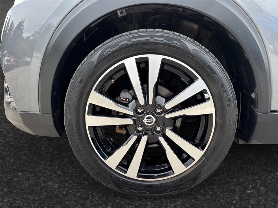 Used 2019 Nissan Kicks SV FWD image 12
