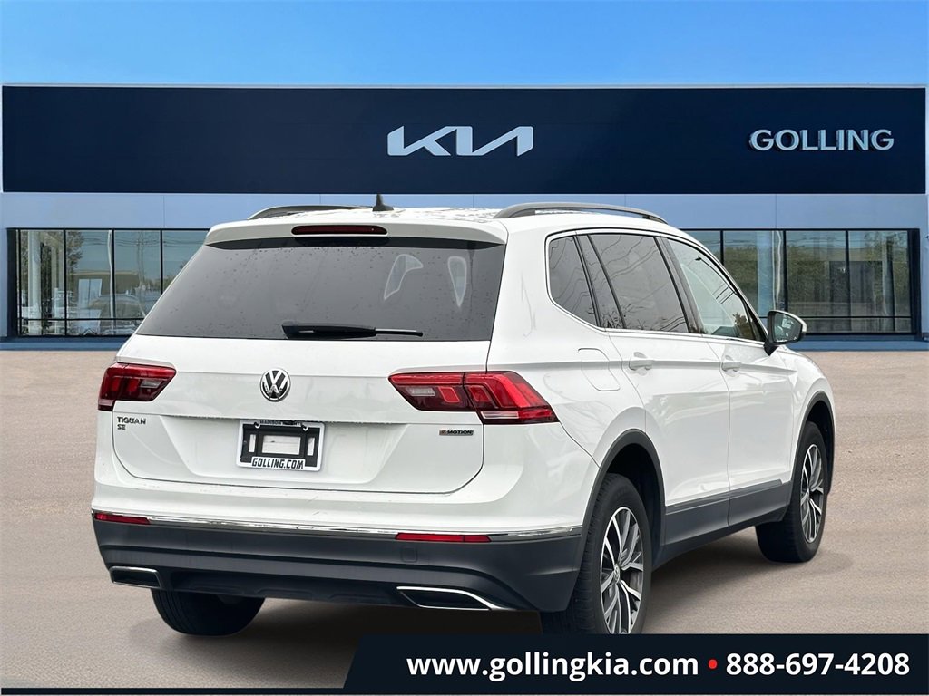 Used 2020 Volkswagen Tiguan SE w/ Panoramic Sunroof Package image 3