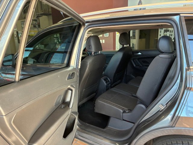 Used 2019 Volkswagen Tiguan SEL image 27