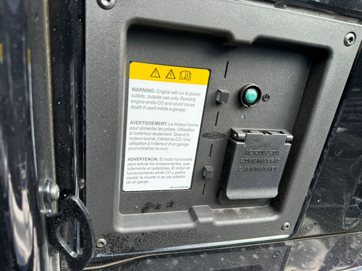 New 2025 Ford F150 XLT w/ Equipment Group 302A MID image 11