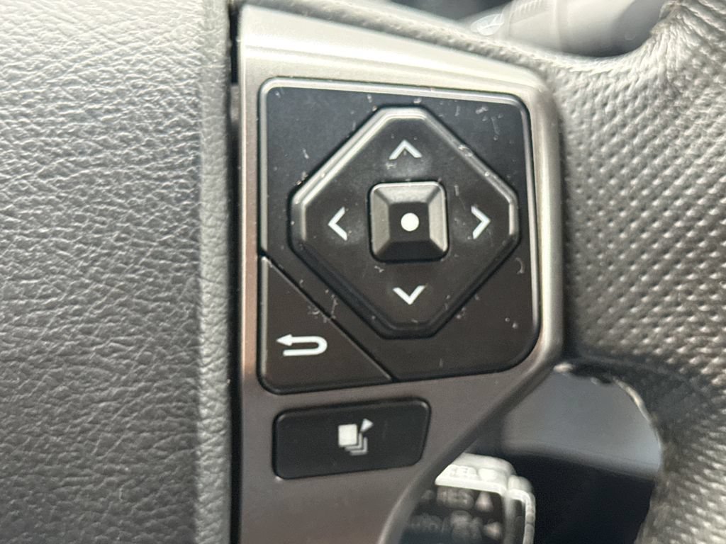 Used 2019 Toyota Tacoma SR5 RWD image 28