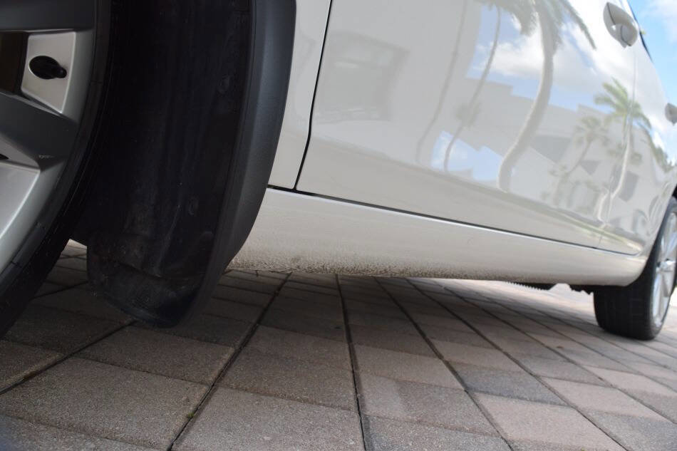 Used 2013 Volkswagen Golf TDI image 29