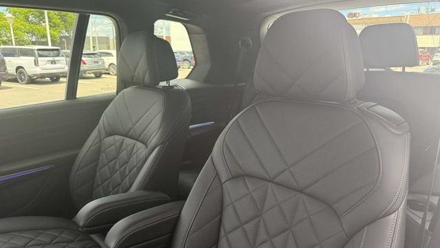 Used 2024 BMW X7 xDrive40i w/ M Sport Package AWD/4WD image 64