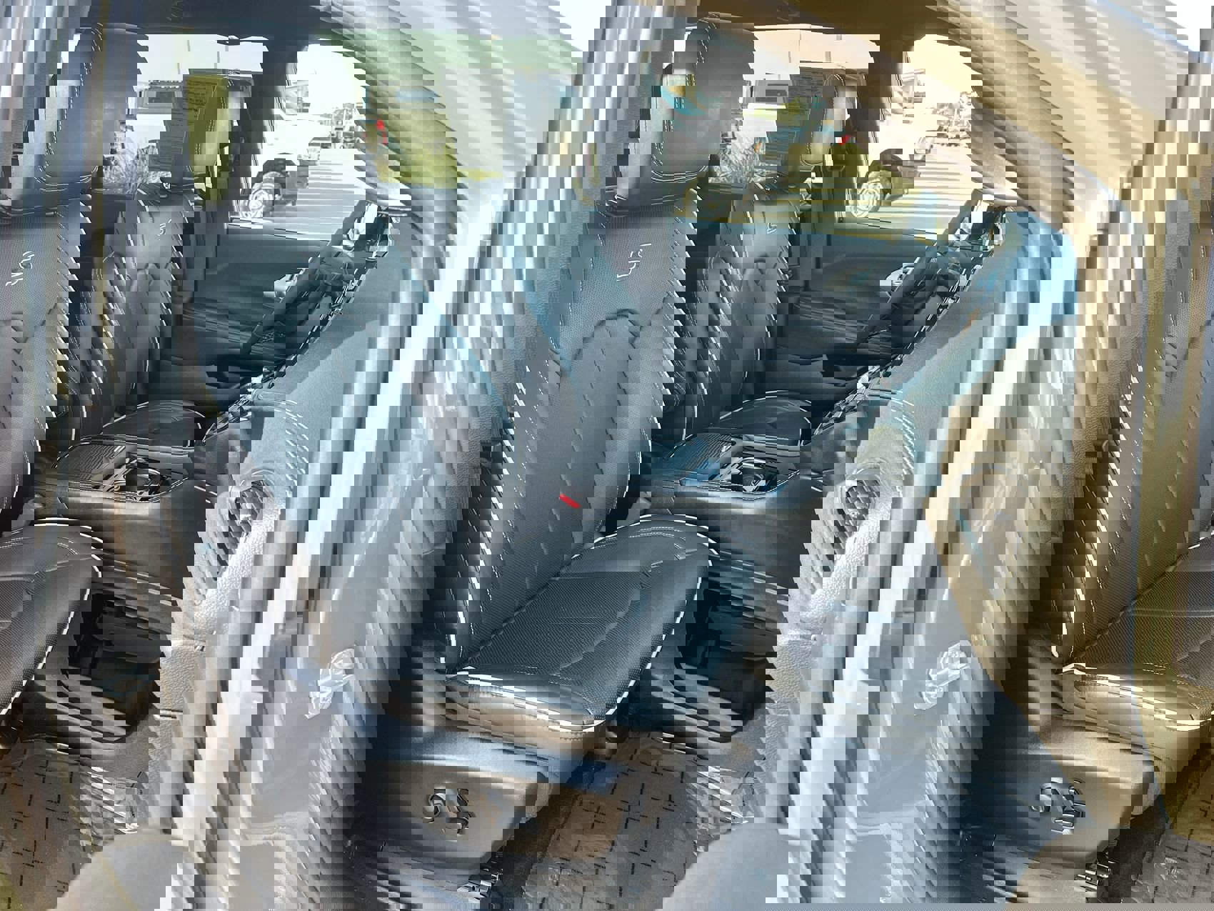 Used 2025 Chrysler Pacifica Limited image 26