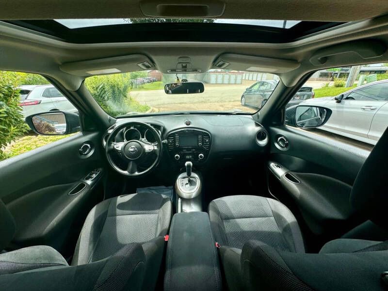 Used 2015 Nissan Juke SV w/ Technology Package AWD/4WD image 14