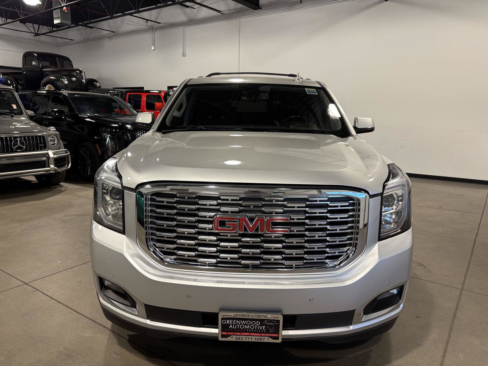 Used 2018 GMC Yukon Denali AWD/4WD image 8