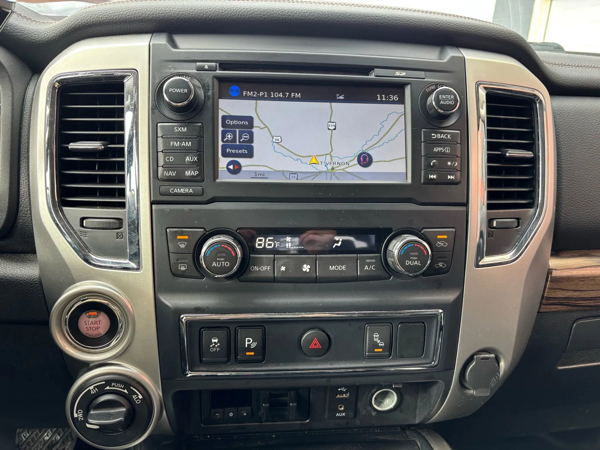 Used 2017 Nissan Titan SL w/ Chrome Package image 23