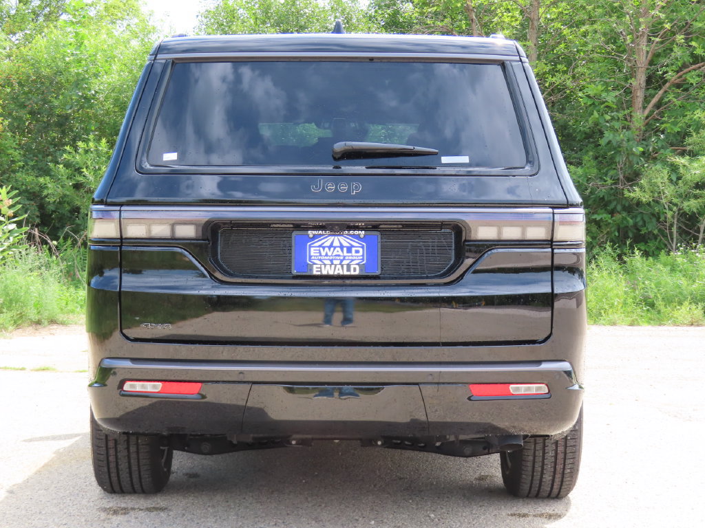 New 2026 Jeep Grand Wagoneer L Limited w/ Convenience Group I AWD/4WD image 19