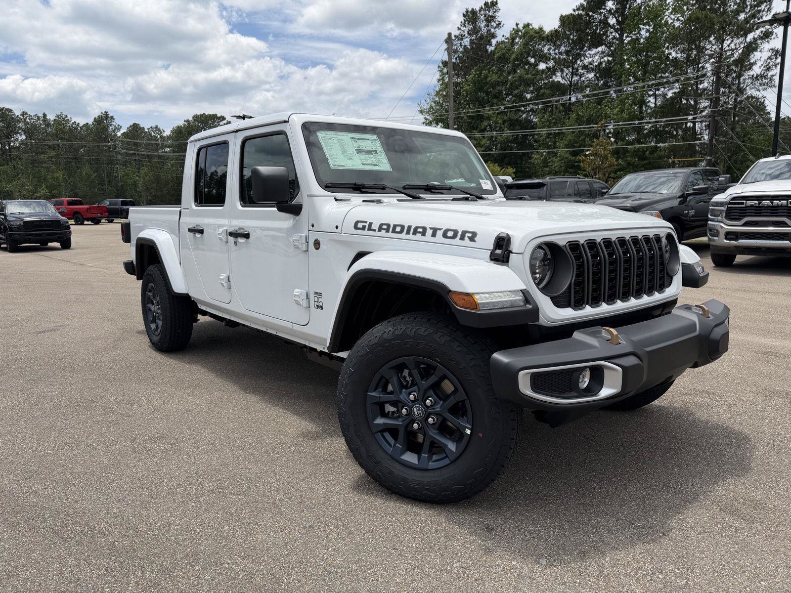 New 2026 Jeep Gladiator Sport AWD/4WD image 3