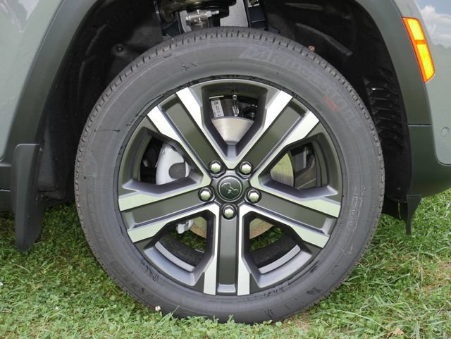 New 2027 Jeep Grand Cherokee Limited AWD/4WD image 14