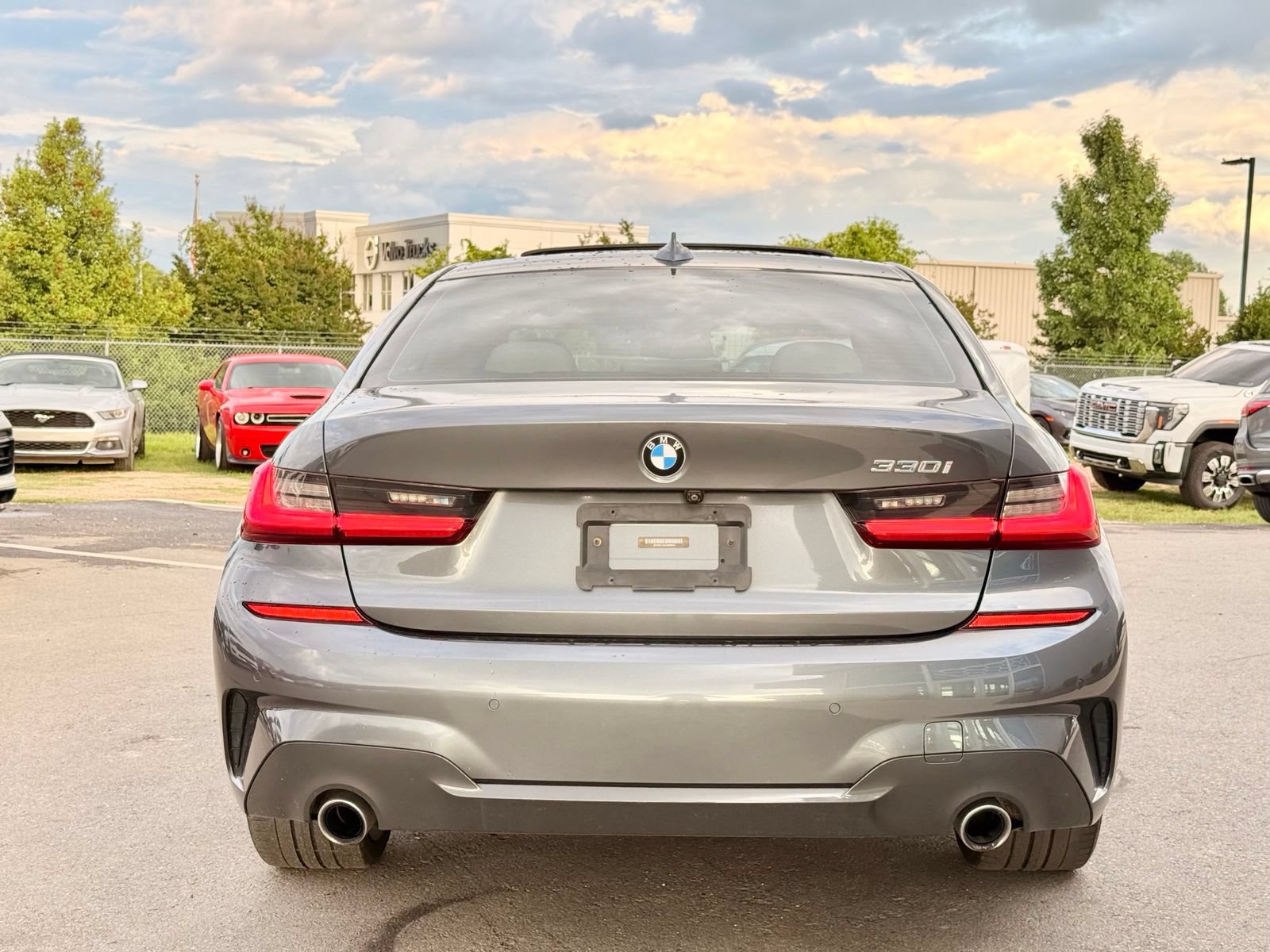 Used 2020 BMW 330i Sedan w/ M Sport Package RWD image 13