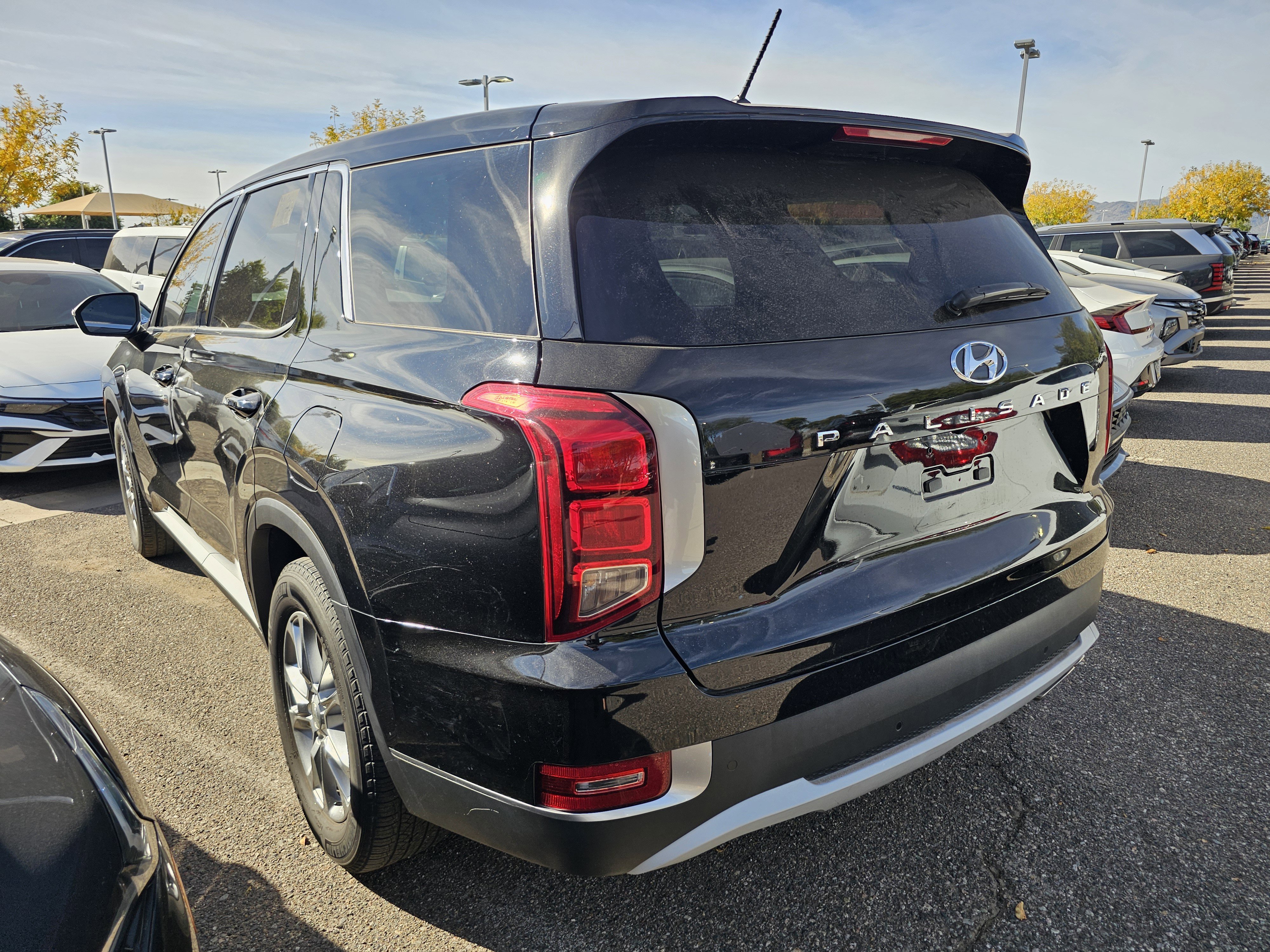 Used 2022 Hyundai Palisade SE image 4