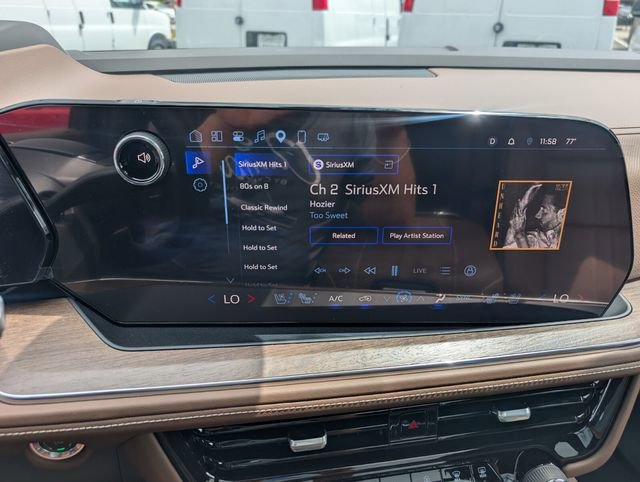 Used 2025 Chevrolet Tahoe High Country image 24