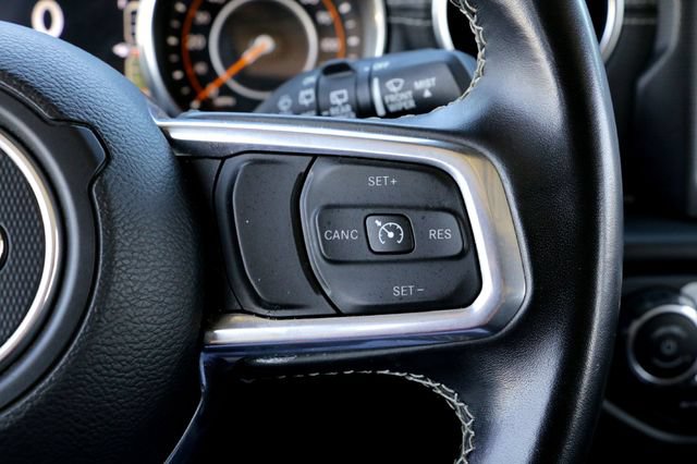 Used 2022 Jeep Wrangler Unlimited Sahara AWD/4WD image 14