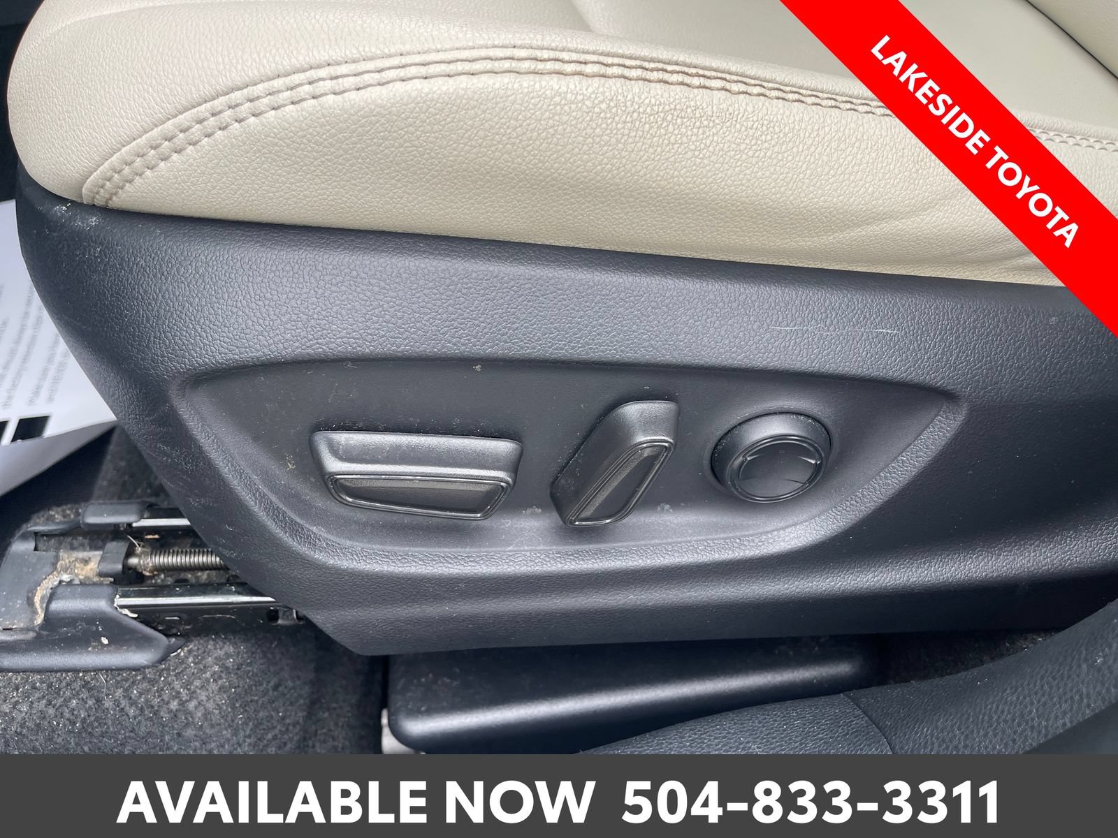 Used 2023 Toyota Corolla Cross XLE w/ Convenience Package AWD/4WD image 27