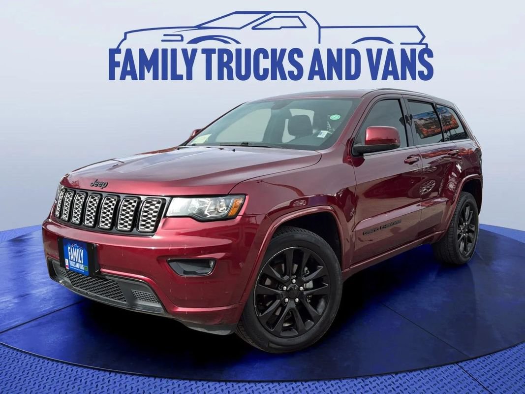 Used 2017 Jeep Grand Cherokee Altitude AWD/4WD image 1