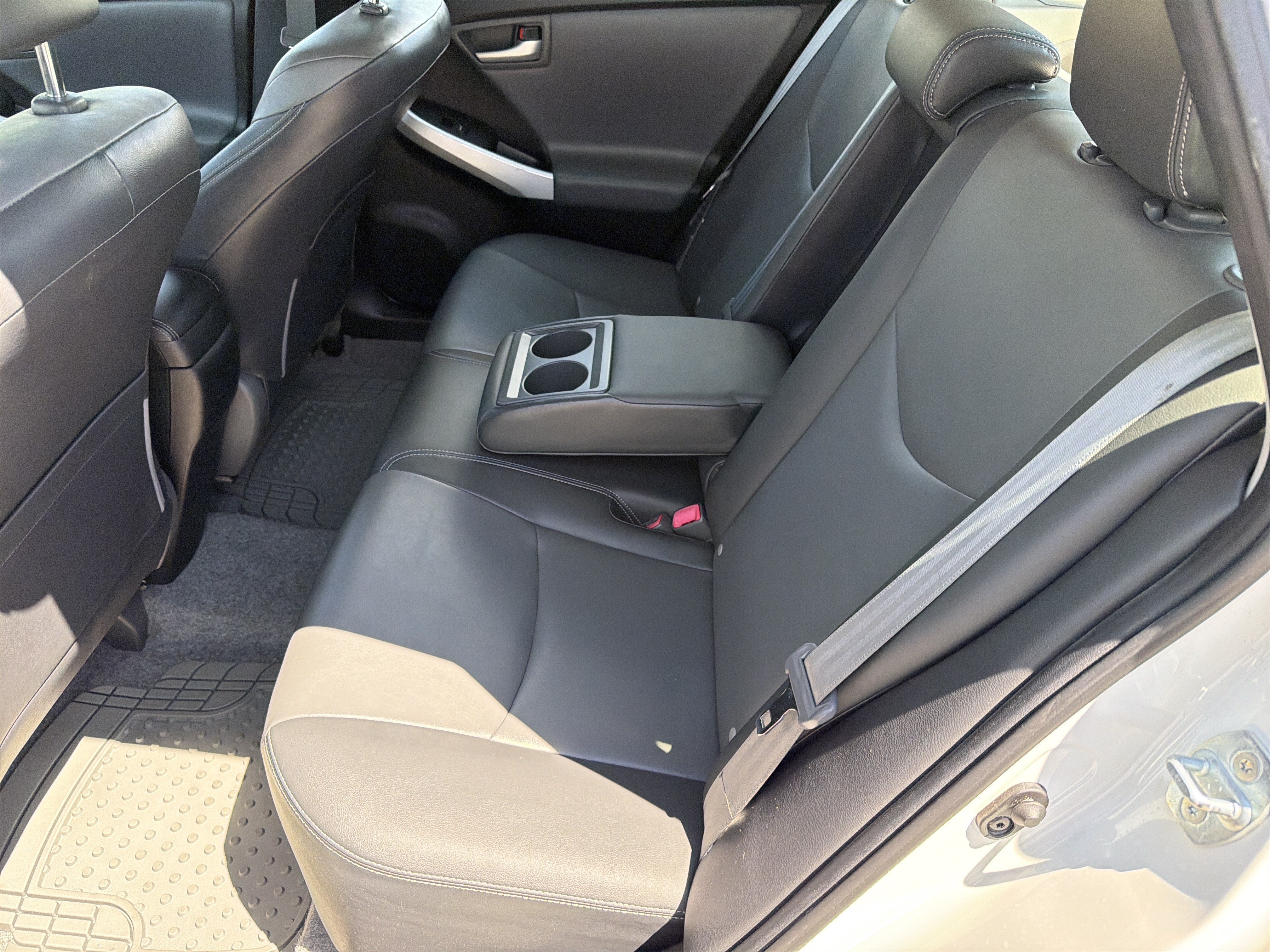 Used 2013 Toyota Prius Four w/ Deluxe Solar Roof Pkg FWD image 47