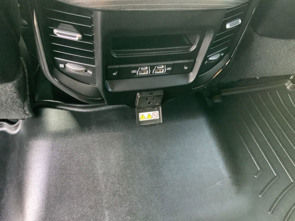 Certified 2022 RAM 2500 Limited w/ Body Color Bumper Group image 19